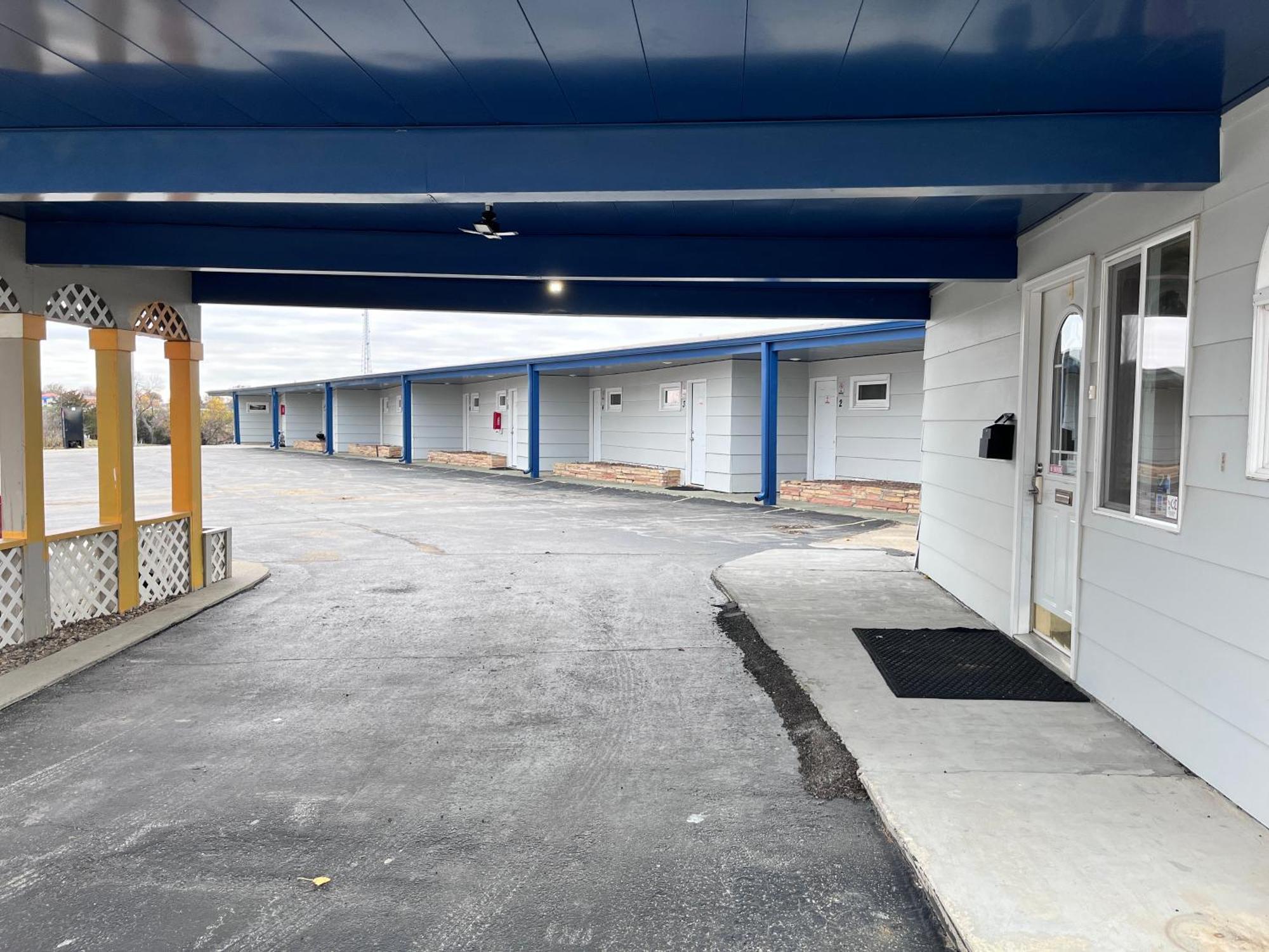 Midway Motel Guthrie Center ภายนอก รูปภาพ